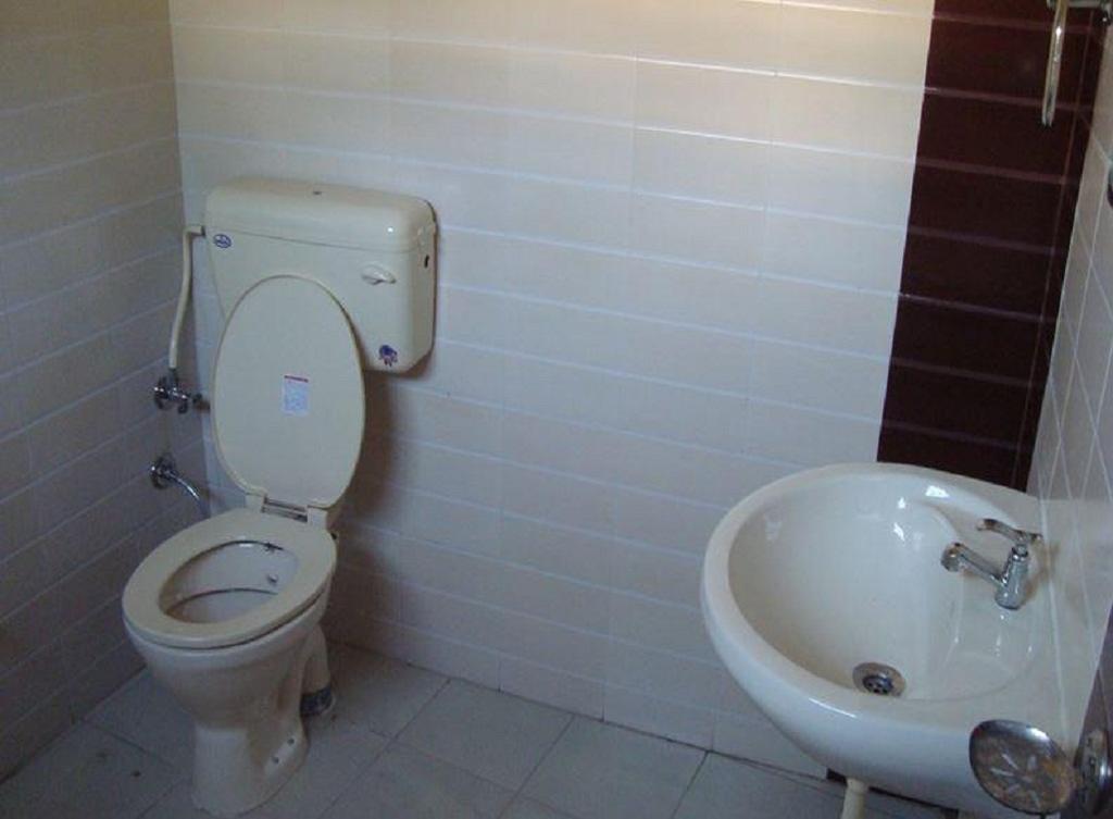 Oyo 28179 Ambay Guest House Jalandhar Exterior foto