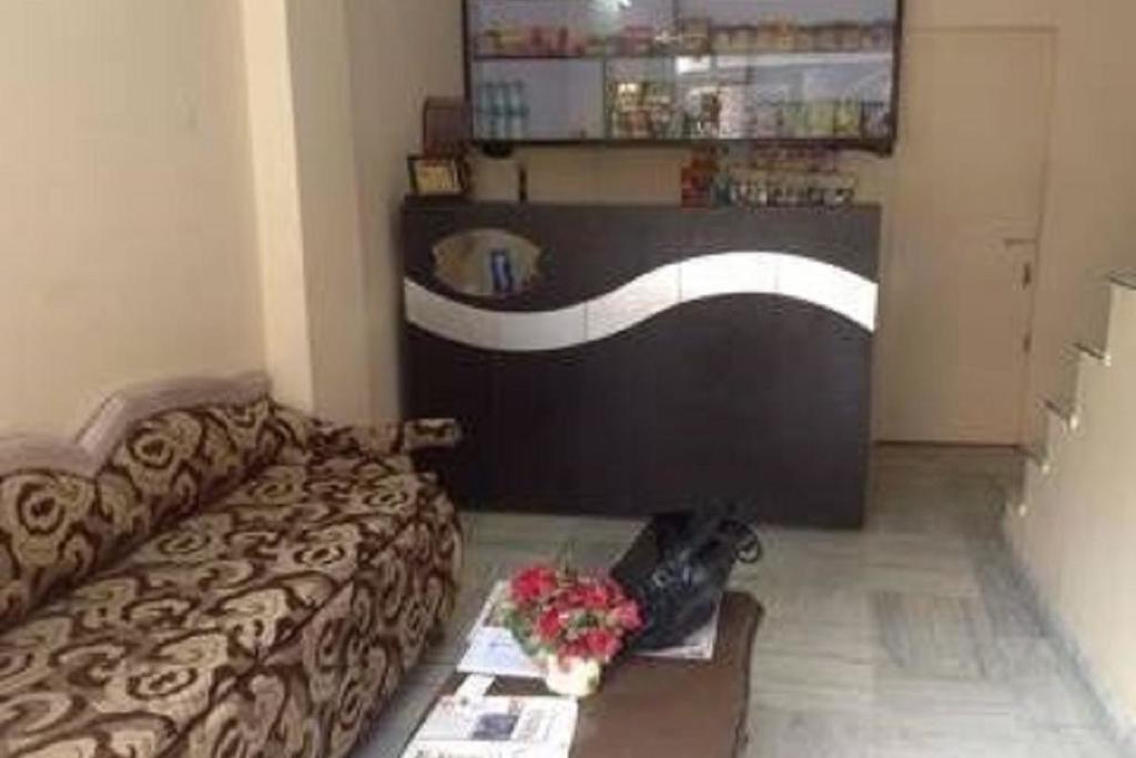Oyo 28179 Ambay Guest House Jalandhar Exterior foto