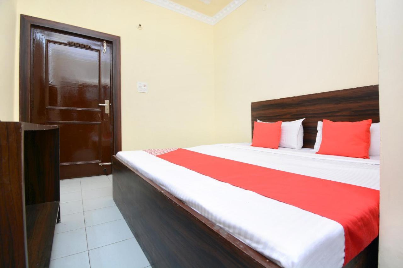 Oyo 28179 Ambay Guest House Jalandhar Exterior foto