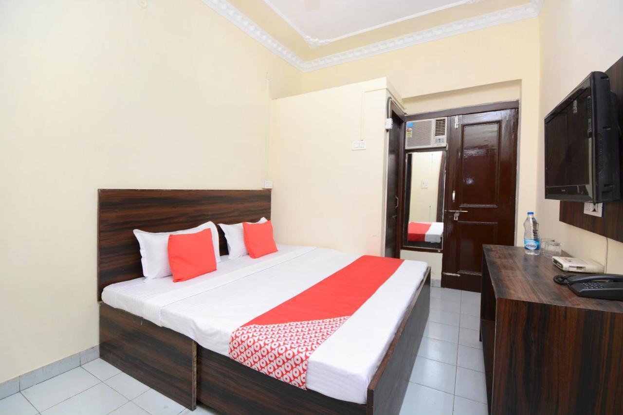Oyo 28179 Ambay Guest House Jalandhar Exterior foto