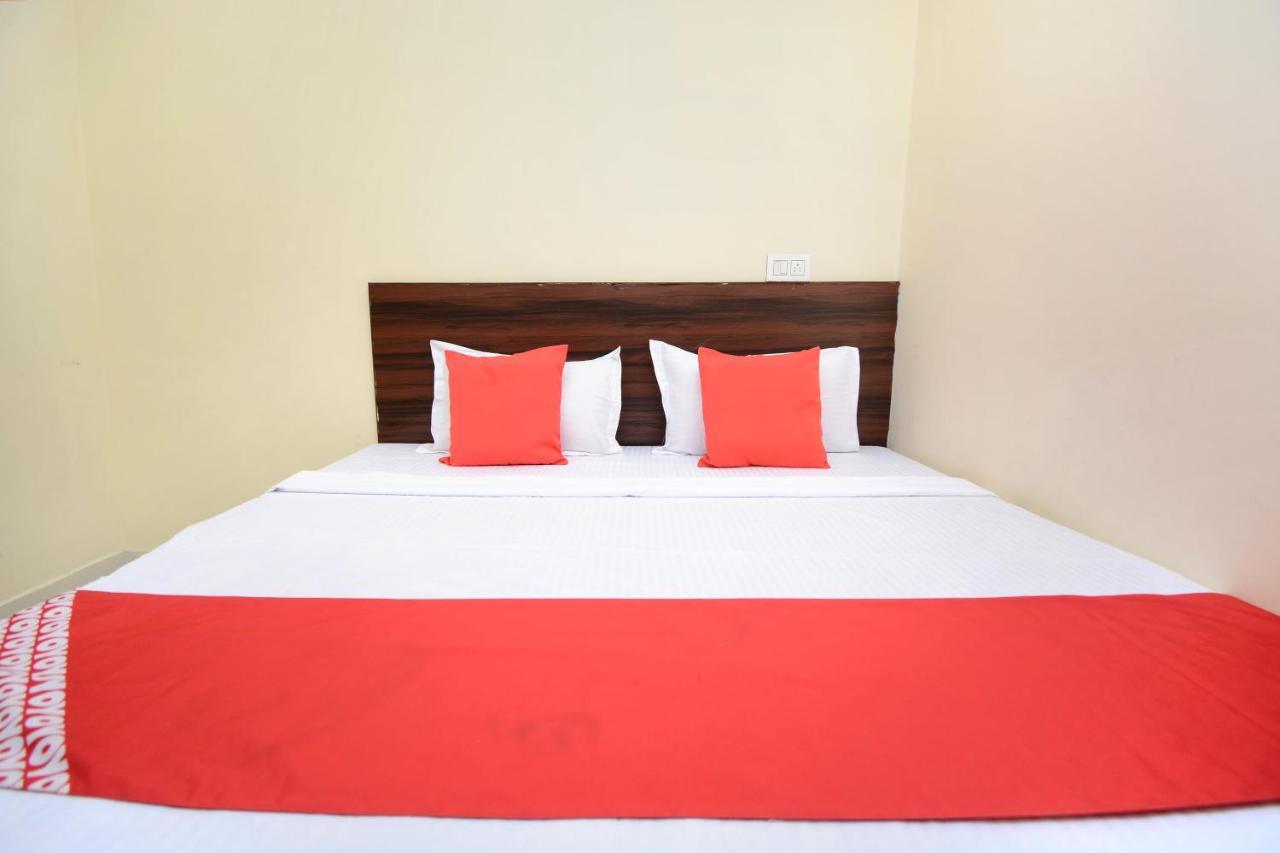Oyo 28179 Ambay Guest House Jalandhar Exterior foto