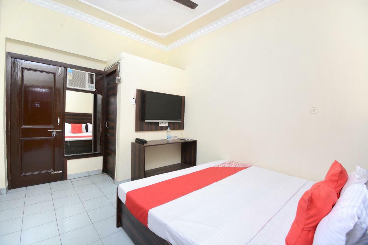 Oyo 28179 Ambay Guest House Jalandhar Exterior foto
