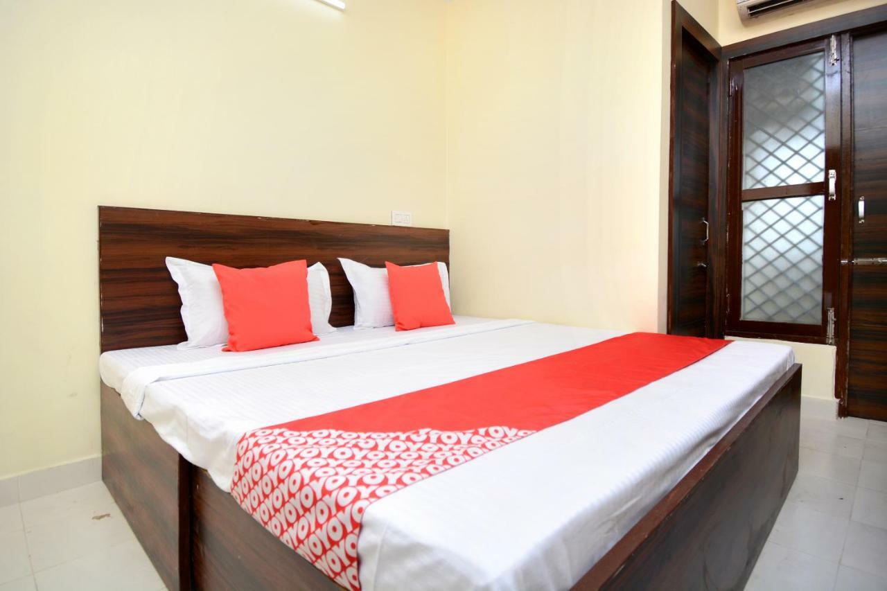 Oyo 28179 Ambay Guest House Jalandhar Exterior foto