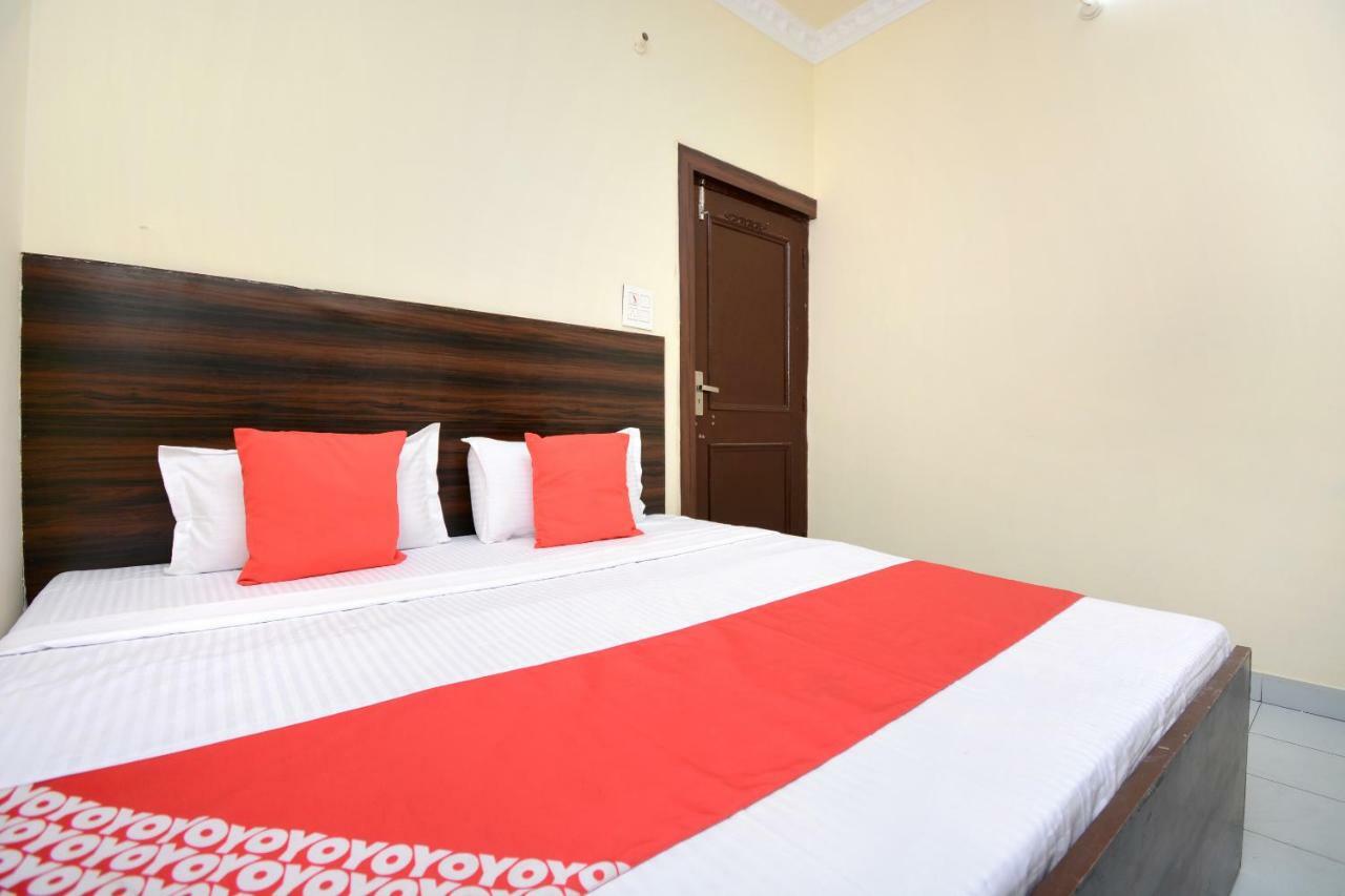 Oyo 28179 Ambay Guest House Jalandhar Exterior foto