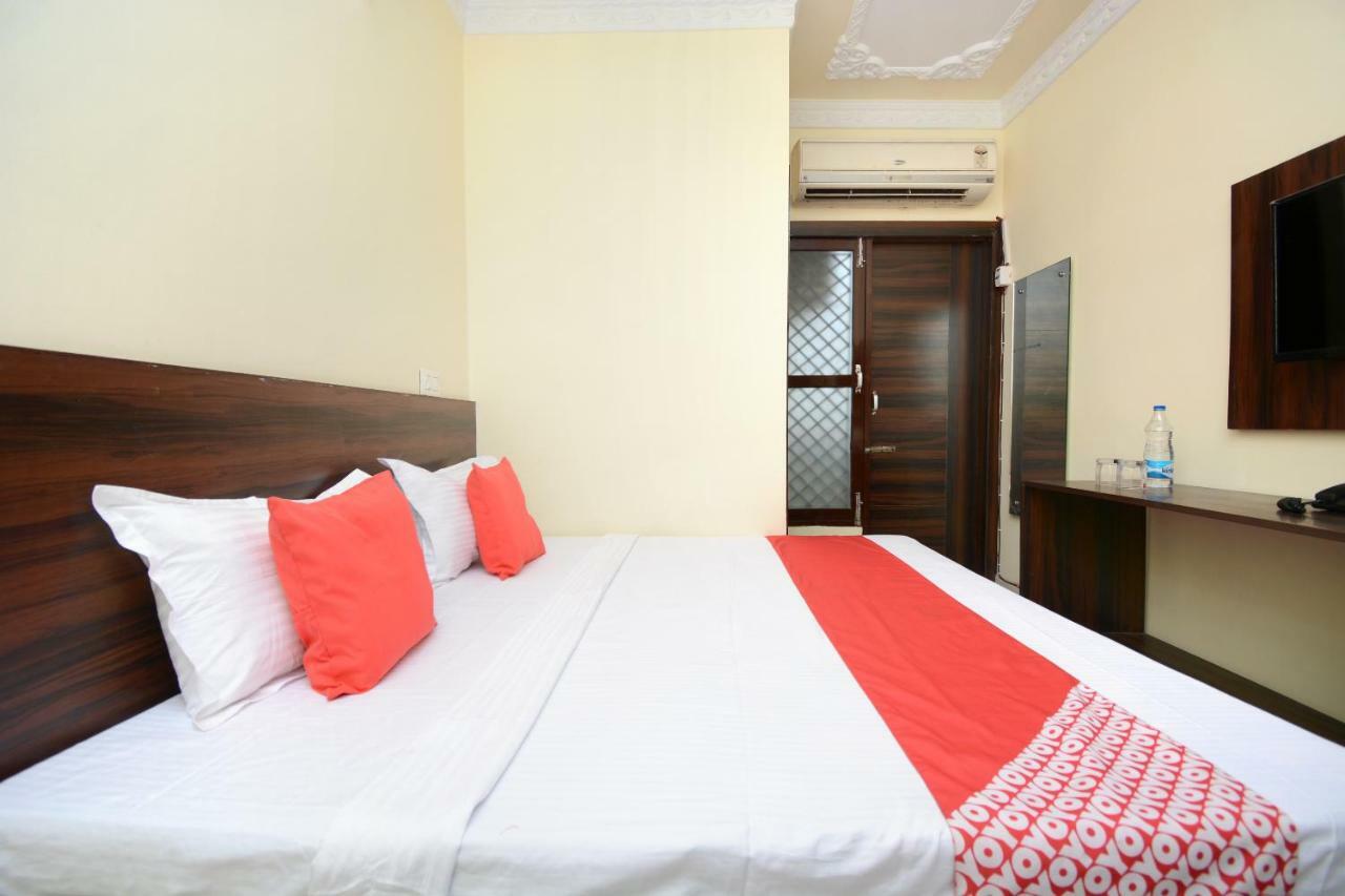 Oyo 28179 Ambay Guest House Jalandhar Exterior foto